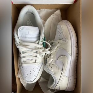 Nike dunks low